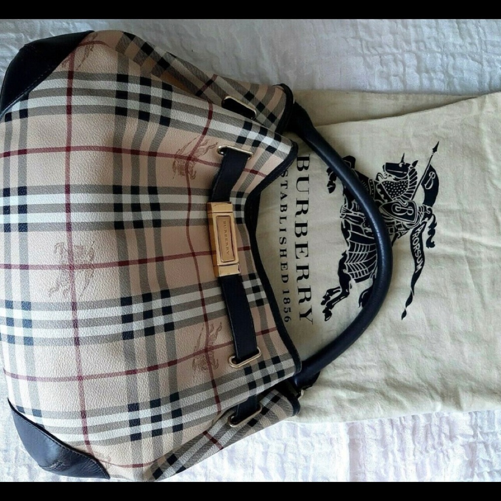 Burberry Willenmore Haymarket Check Medium Hobo Bag - Picture 10 of 13